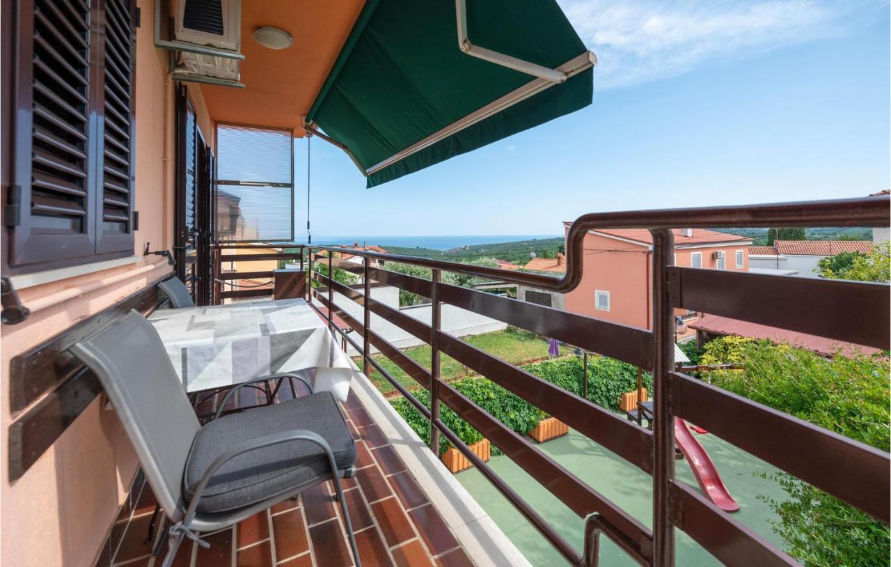 1 Bedroom Amazing Apartment In Peruški Exteriör bild